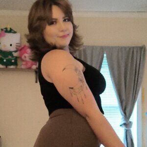 Meet your Posher, Kayla